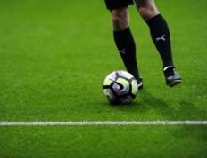 PG电子线上登入-恩菲尔德核心球员体能恢复，备战河床