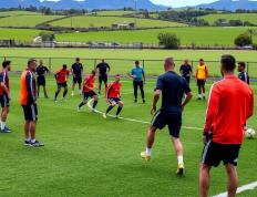 PG游戏官网登录入口-塔斯马尼亚联赛前训练公开，备战世俱杯冲刺