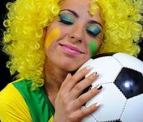 PG电子试玩官网-利物浦球迷现场助威，球队斗志昂扬