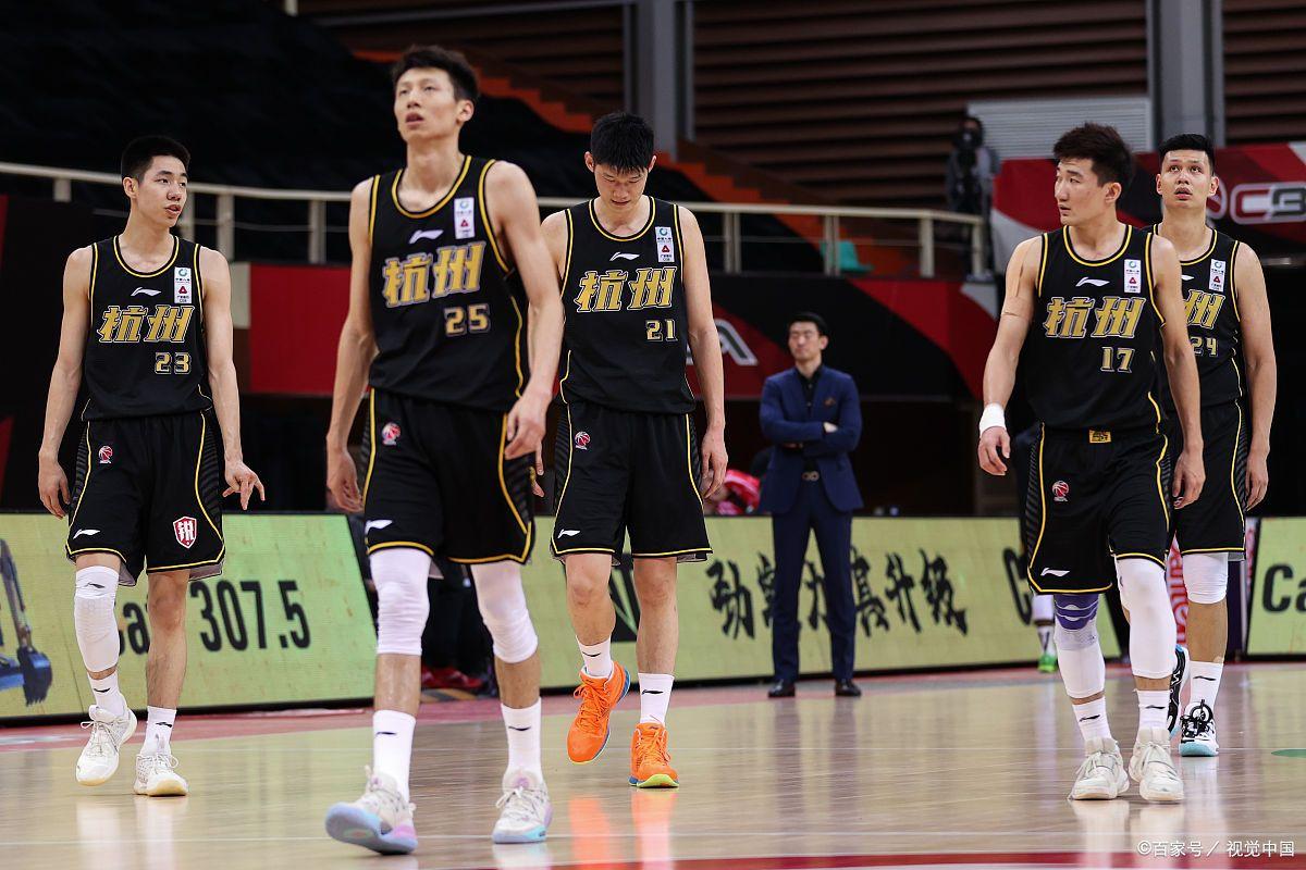 PG平台-山西男篮交锋云南队，比赛现场气氛紧张刺激