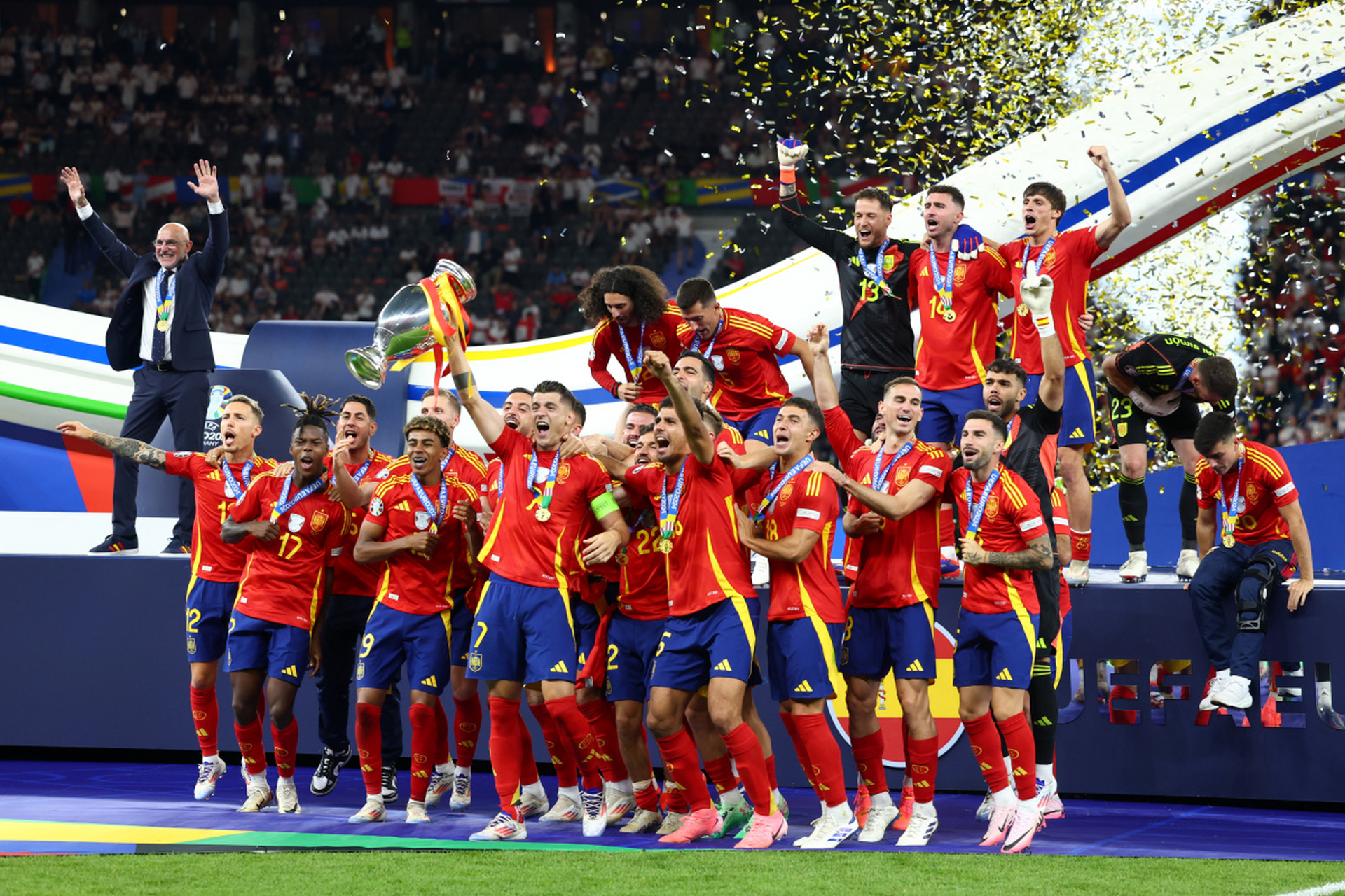 PG电子官网入口-欧洲杯预选赛激情四射！球场上的对抗