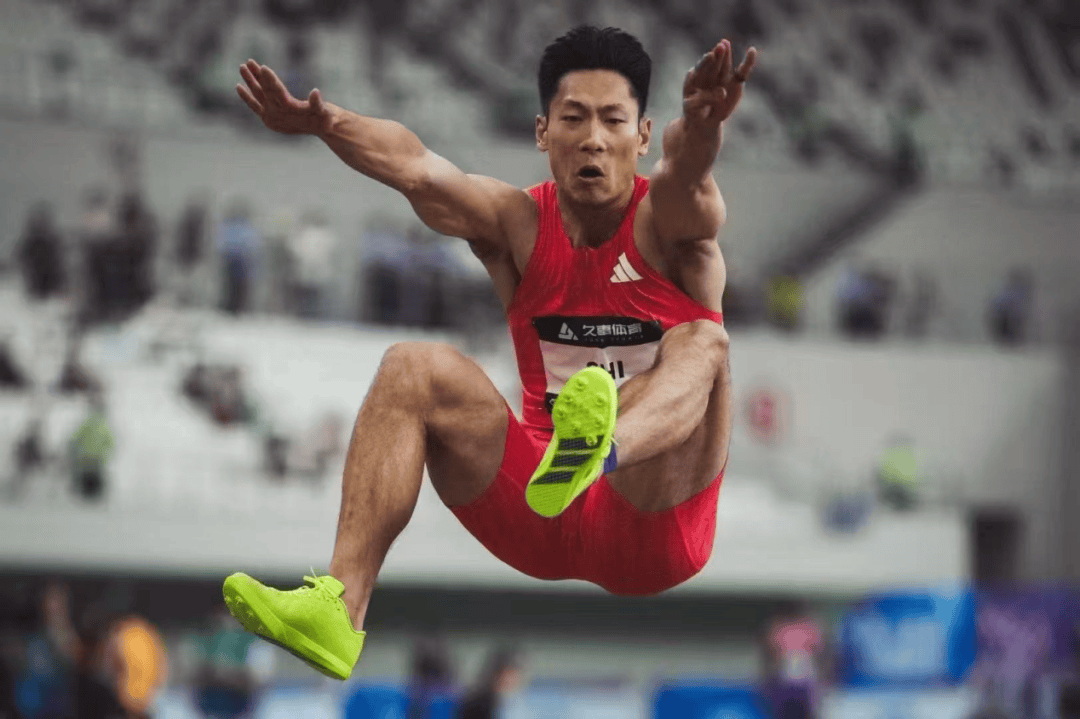 PG中国登录入口-热血沸腾,运动员奋力拼搏争夺金牌